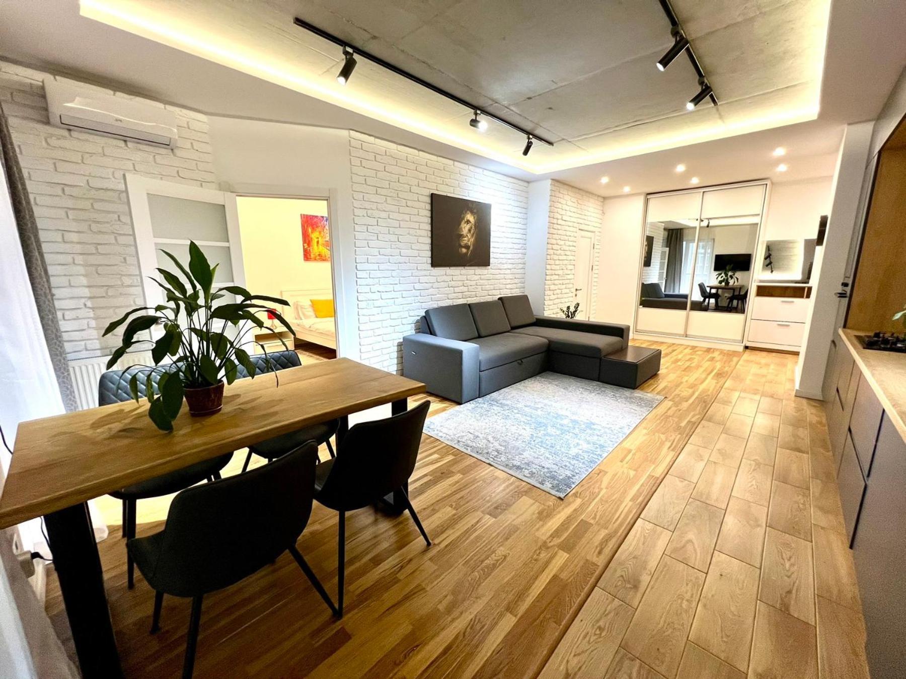Osapart Ideal Apartment In The Complex Great Britain Lviv Kültér fotó